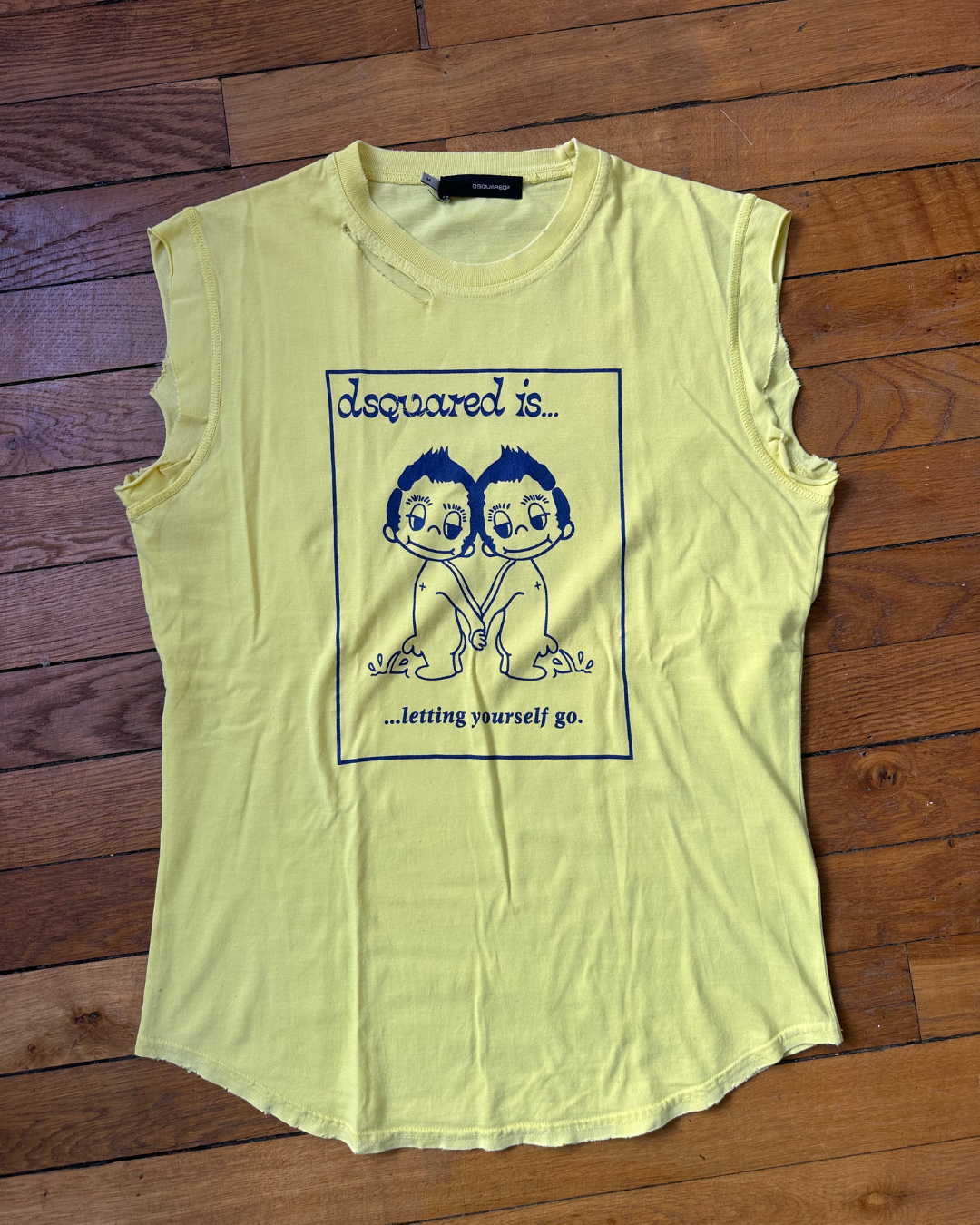 Comic slogan top