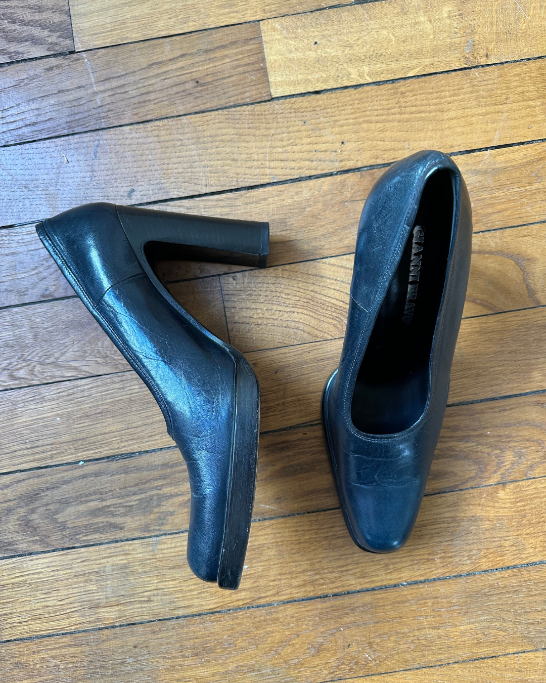 Navy heels