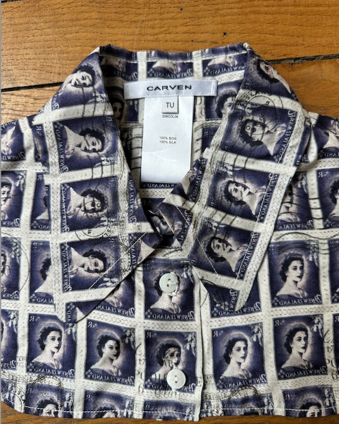 Printed Carven collar