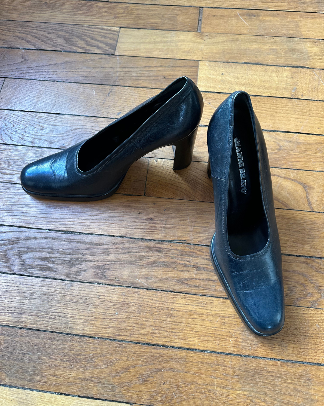 Navy heels