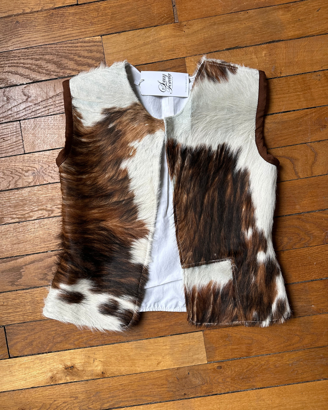 Sleeveless cowhide vest