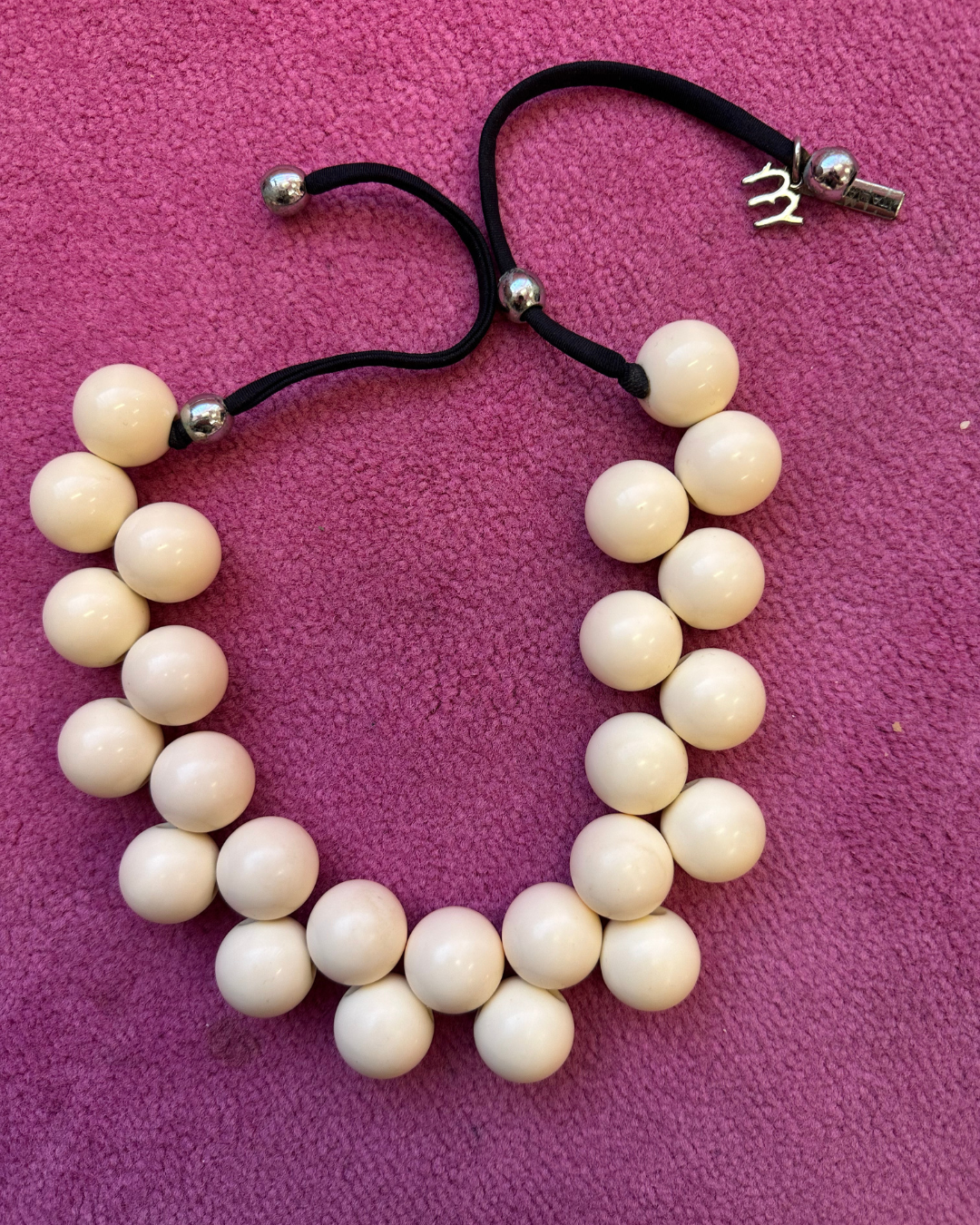 Beige pearl necklace