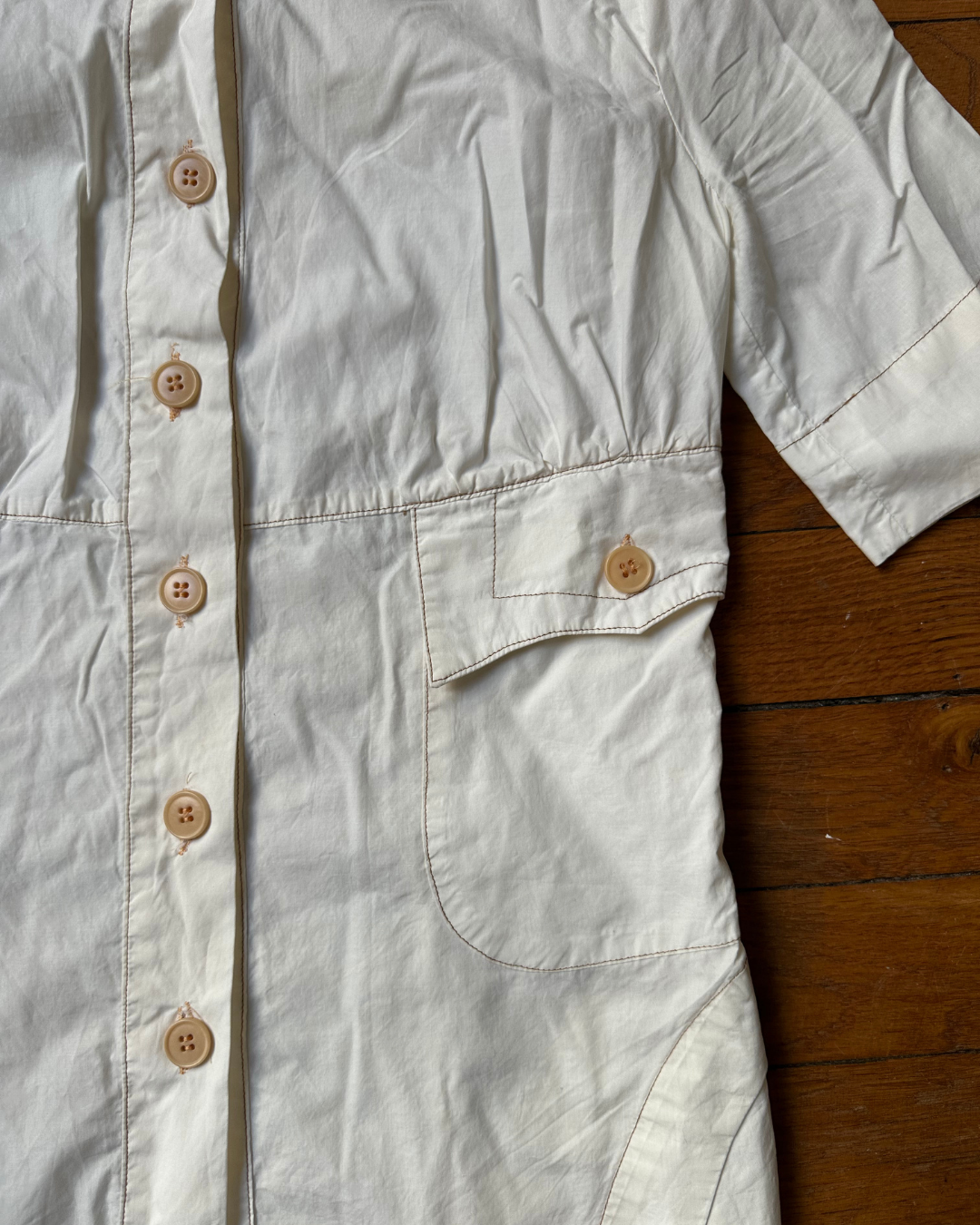 Fitted shirt with pockets