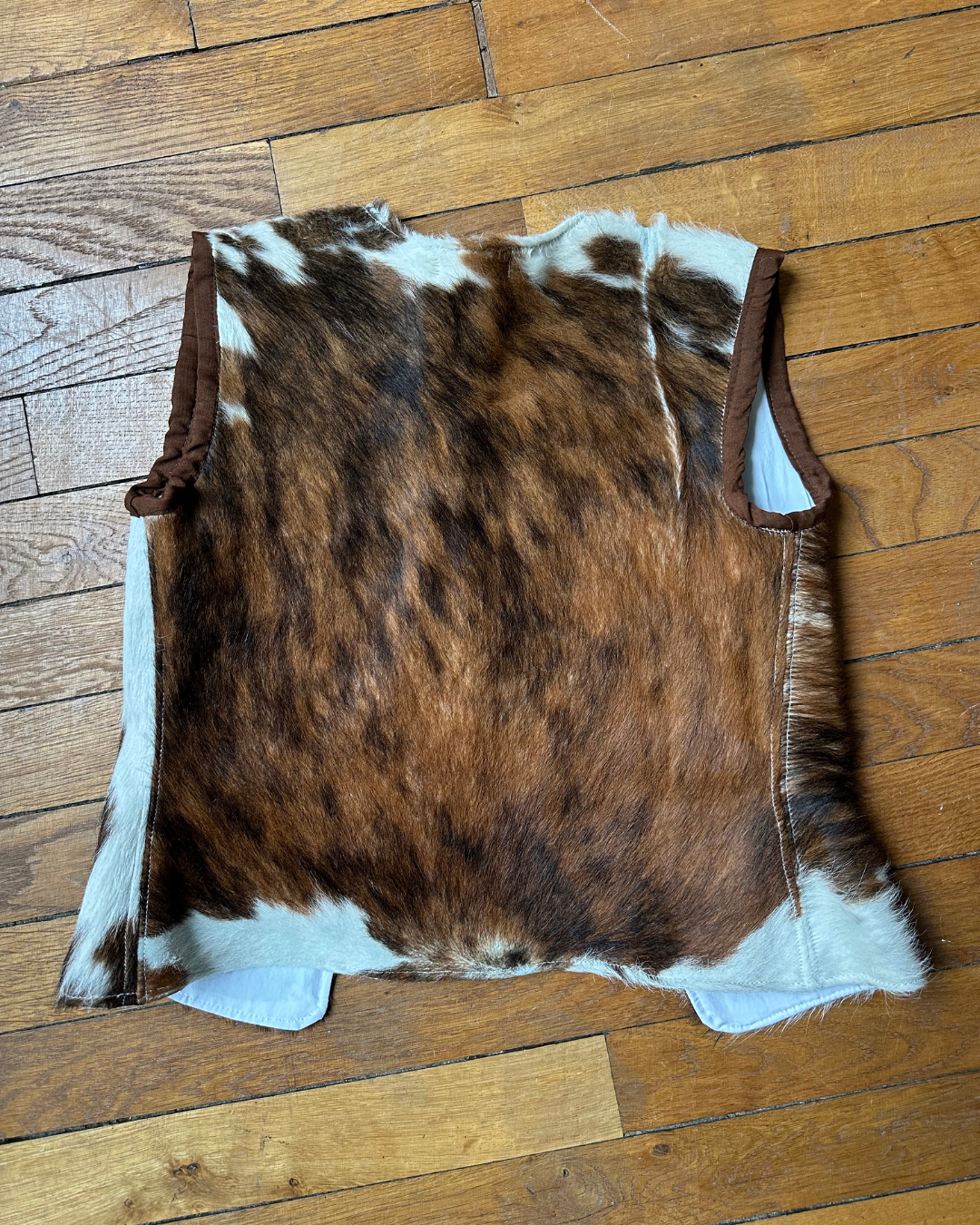 Sleeveless cowhide vest