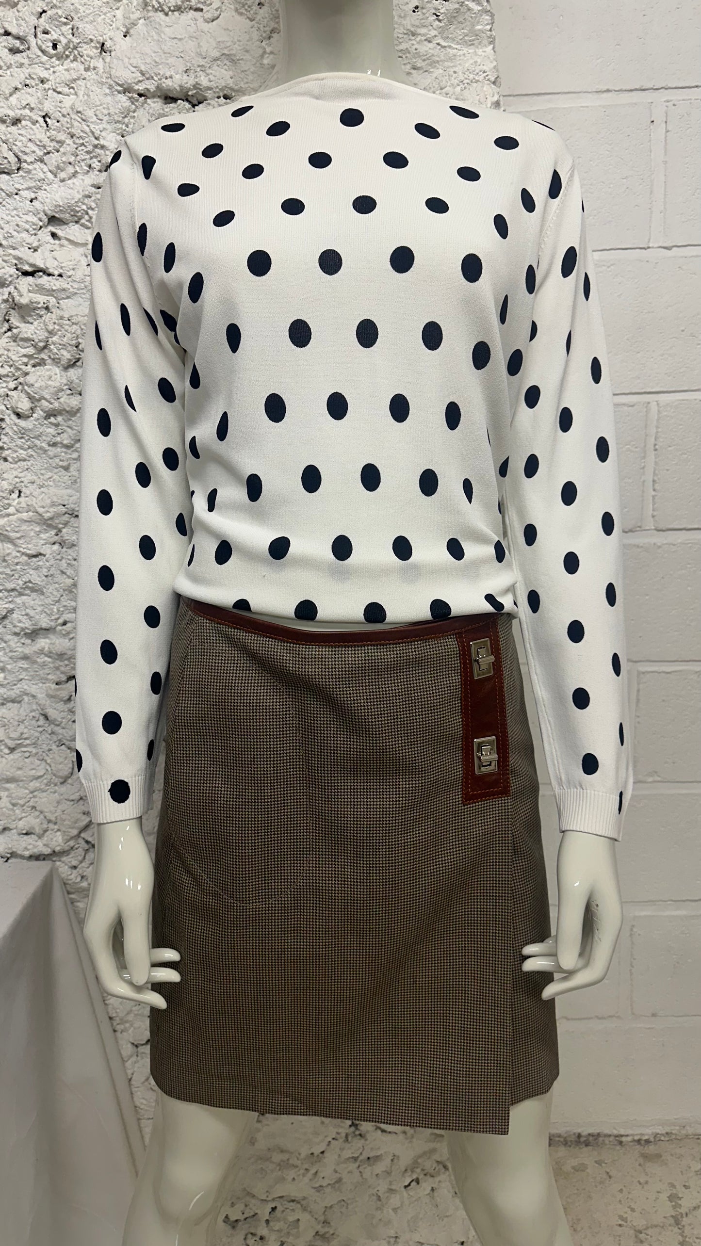 Checked skirt with padlock closure