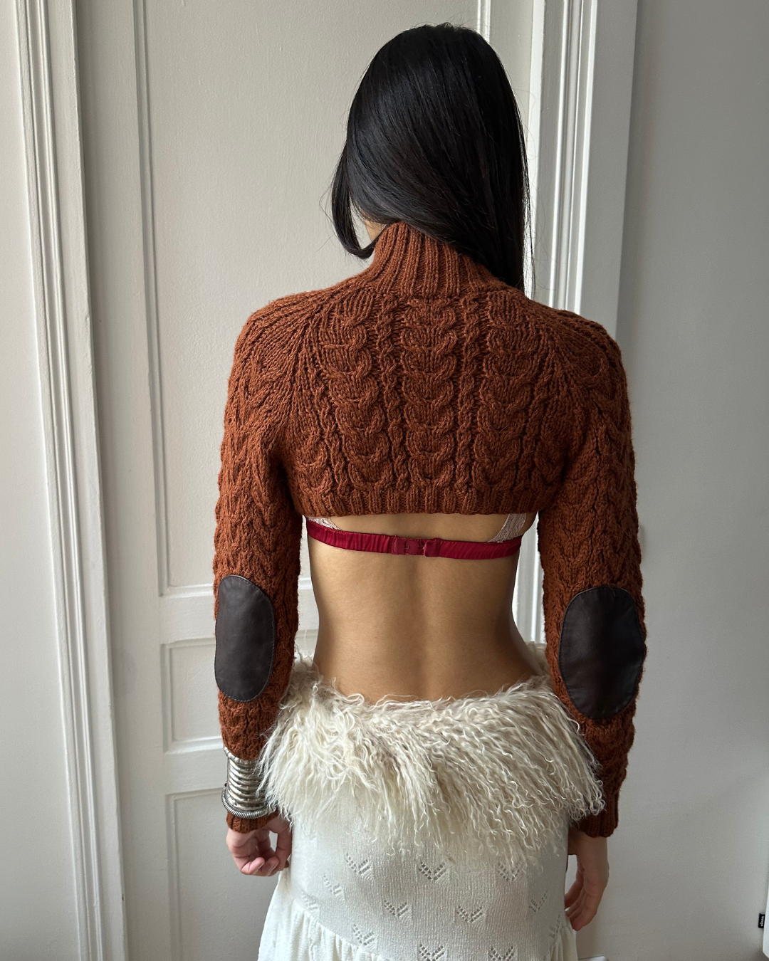 Short turtleneck sweater