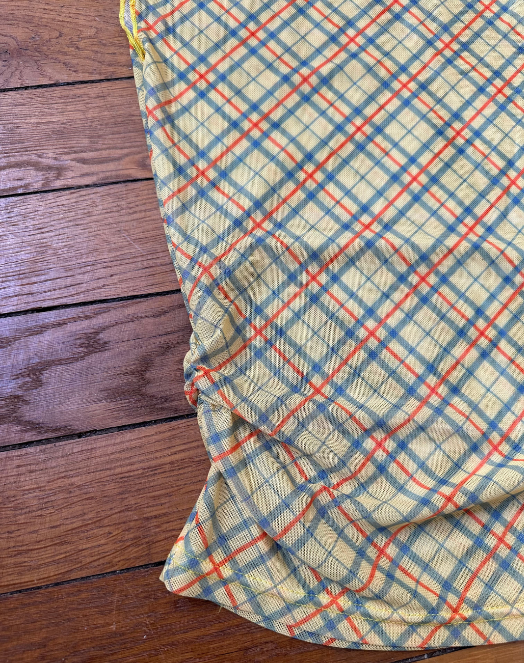 Checked mesh top