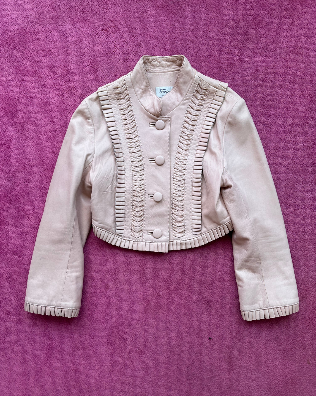 Short powder pink leather jacket