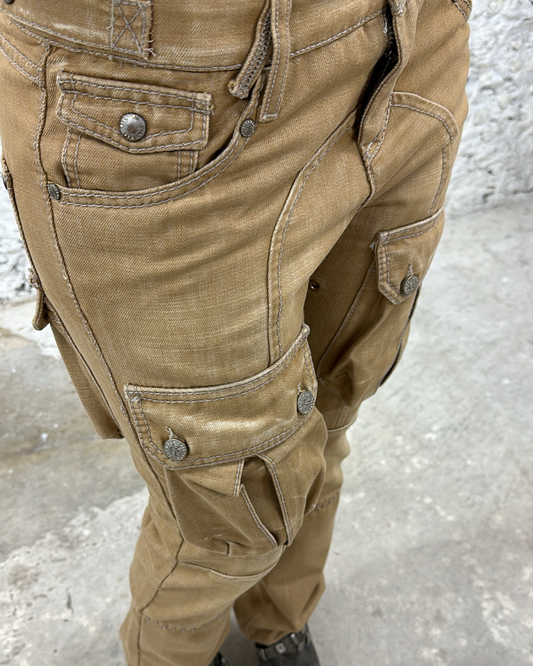 Beige pants with multiple pockets